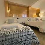 Luxury Beachfront Penthouse With Stunning Views דירה