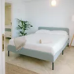Luxury Beachfront Penthouse With Stunning Views דירה *