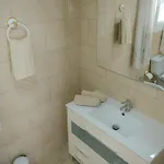 דירה Luxury Beachfront Penthouse With Stunning Views *